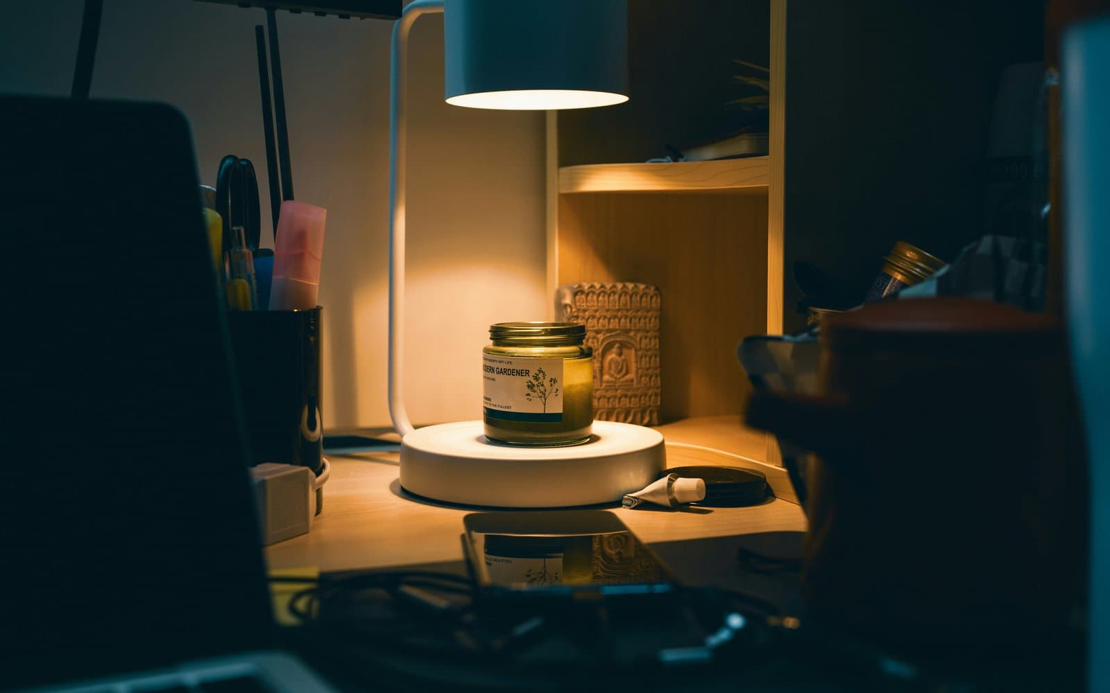 Cozy Fall & Halloween Aesthetic Desk Setup: Dark Academia Workspace Guide (2026)